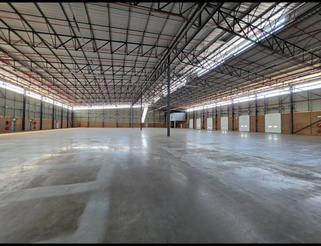 8,315M² WAREHOUSE TO LET IN AIRPORT PARK